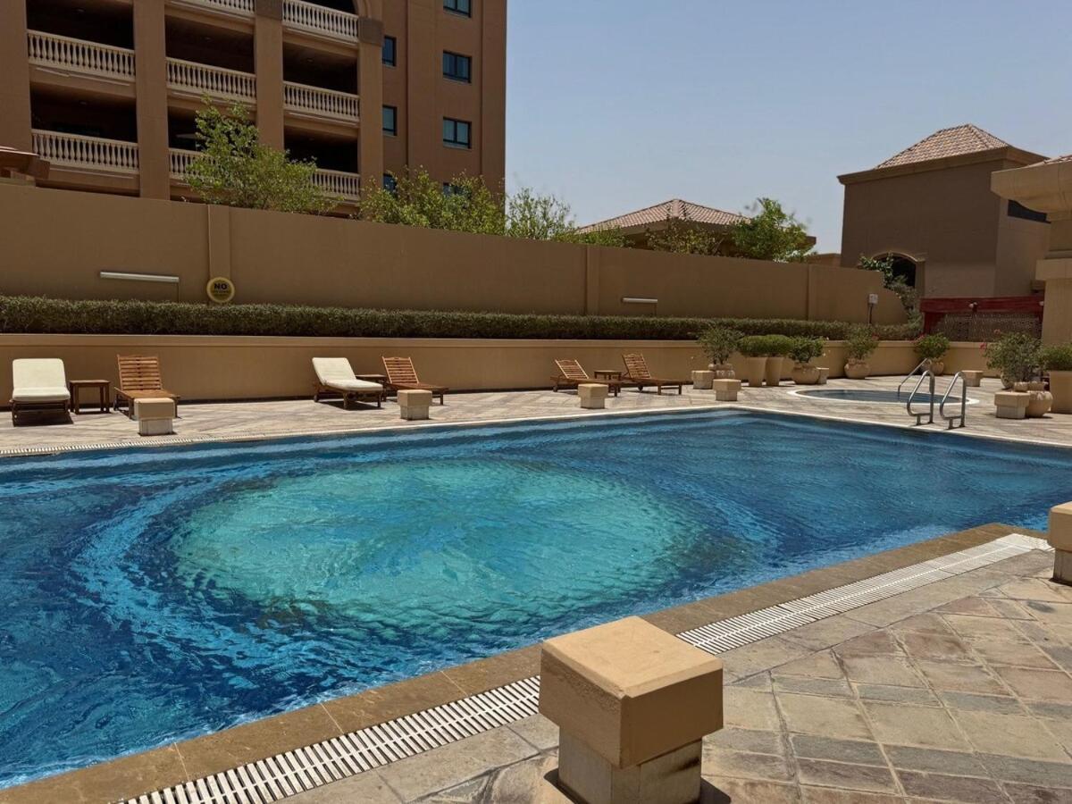 Stylish 1br Pearl Apt- Prime Marina Location