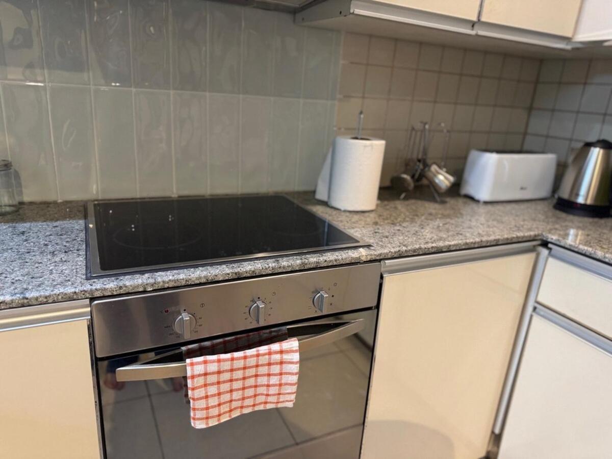 Stylish 1br Pearl Apt- Prime Marina Location * Doha