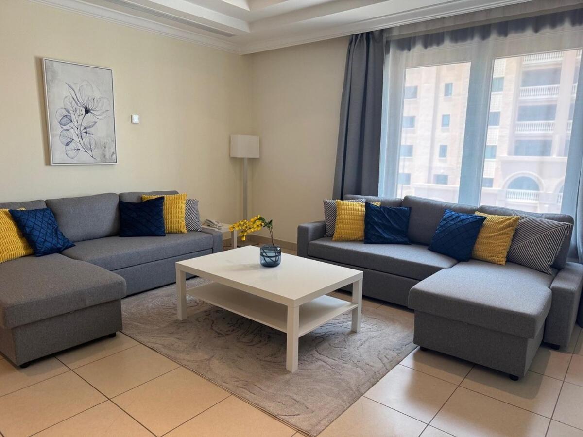 Stylish 1br Pearl Apt- Prime Marina Location Doha