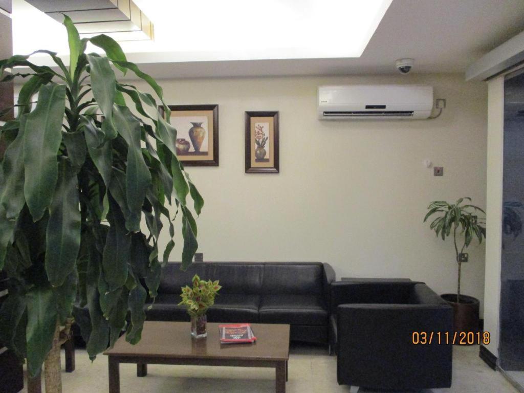 Hotel Sovereign - Marriage Certificate Required 2*