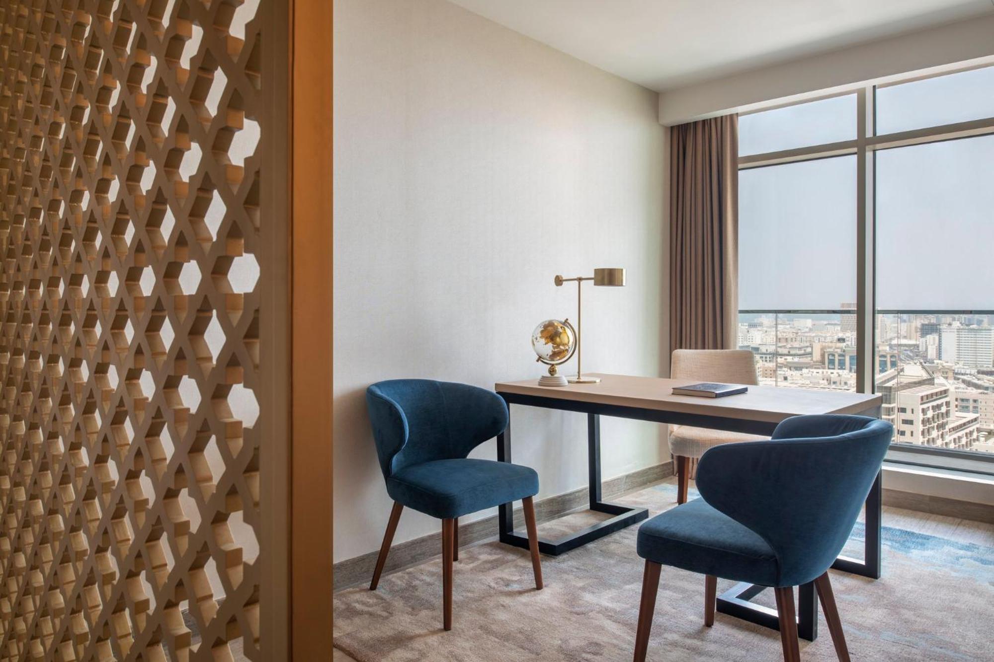Abesq And Residences, An Ihg Aparthotel