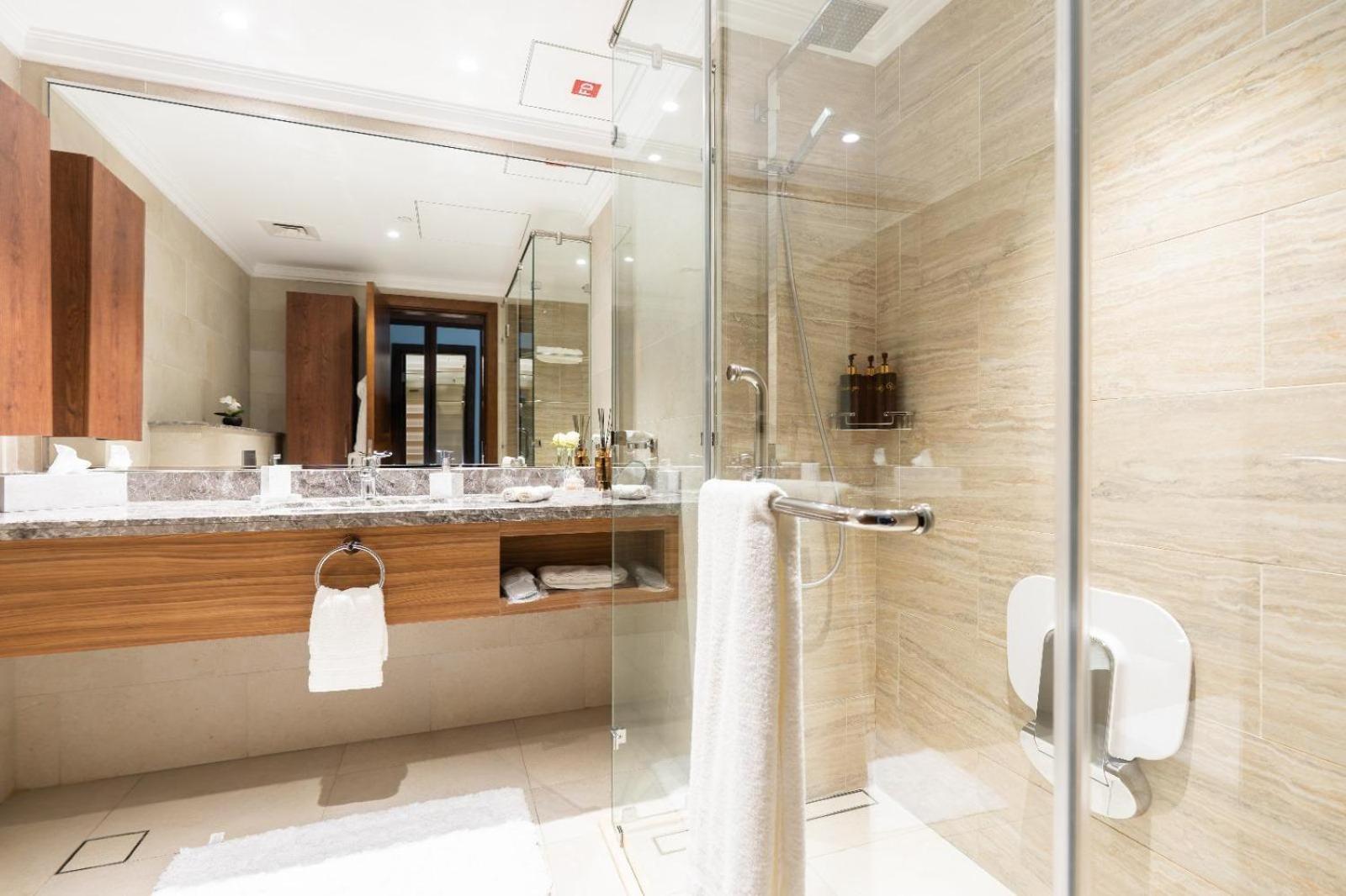 Pearl Of The Marina Baywalk Penthouse *