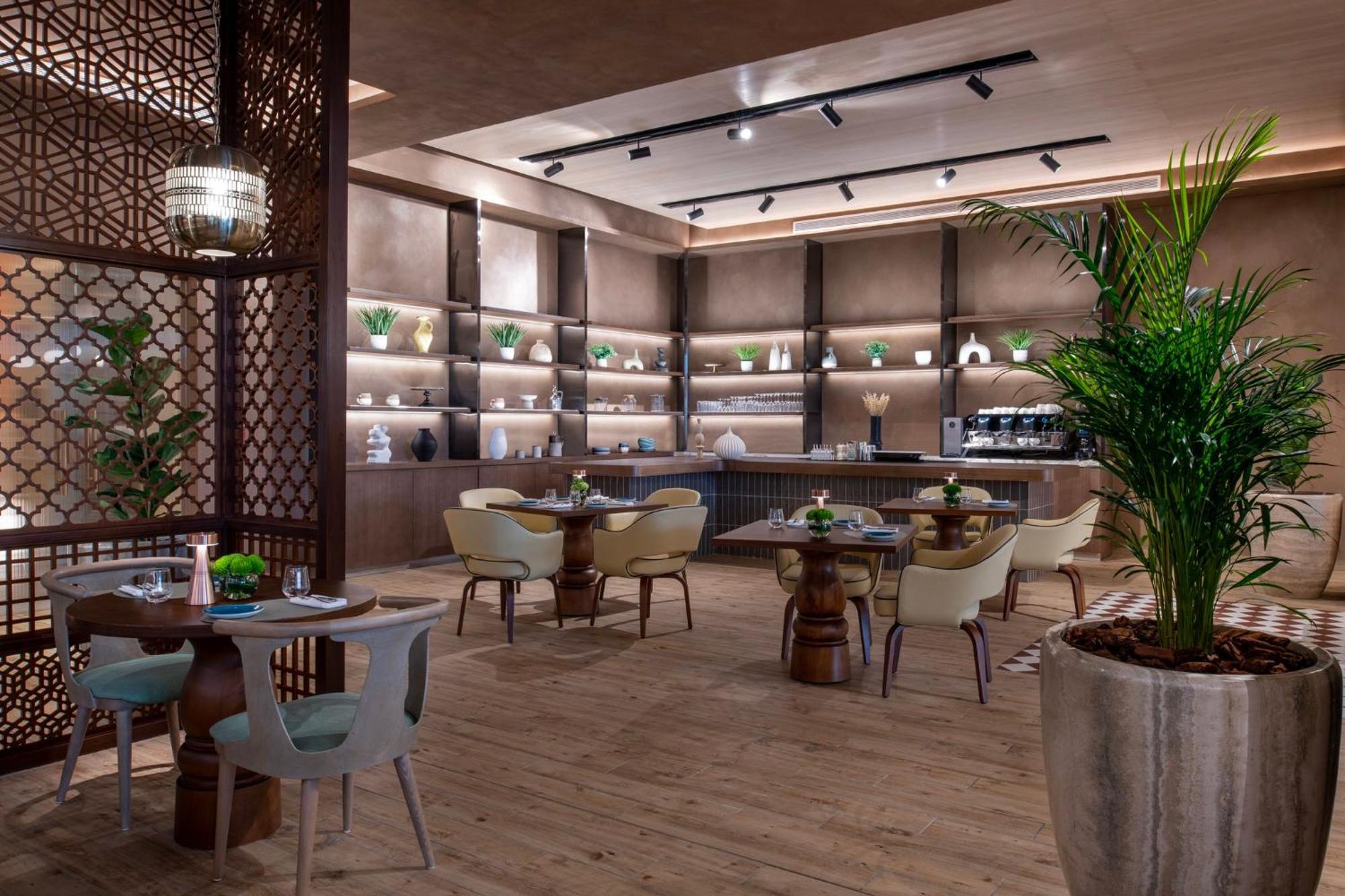 Abesq And Residences, An Ihg Aparthotel 5*