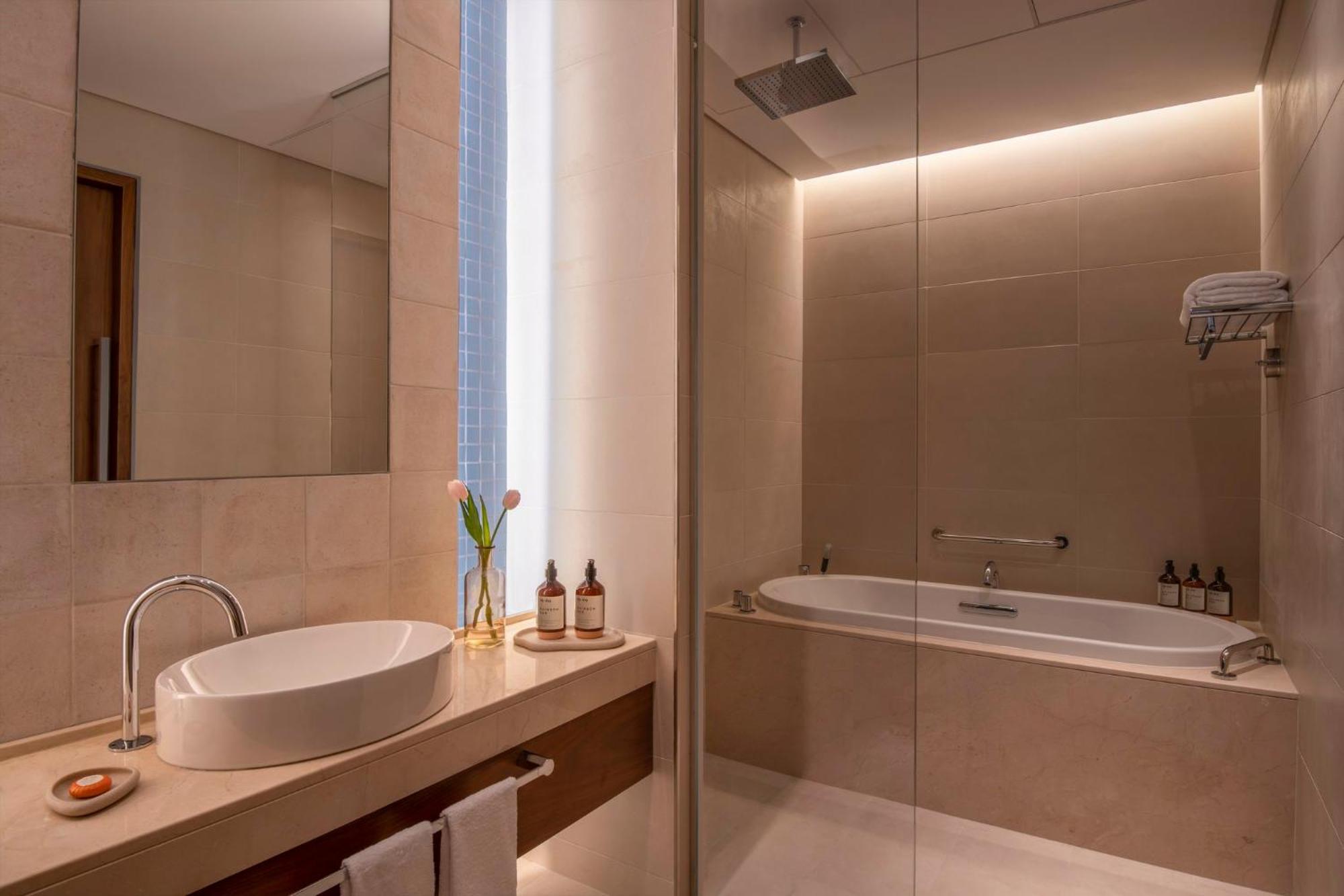 Abesq And Residences, An Ihg Aparthotel Doha