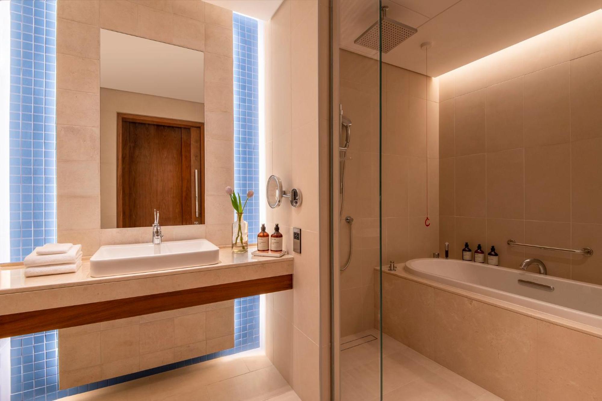 Abesq And Residences, An Ihg Aparthotel