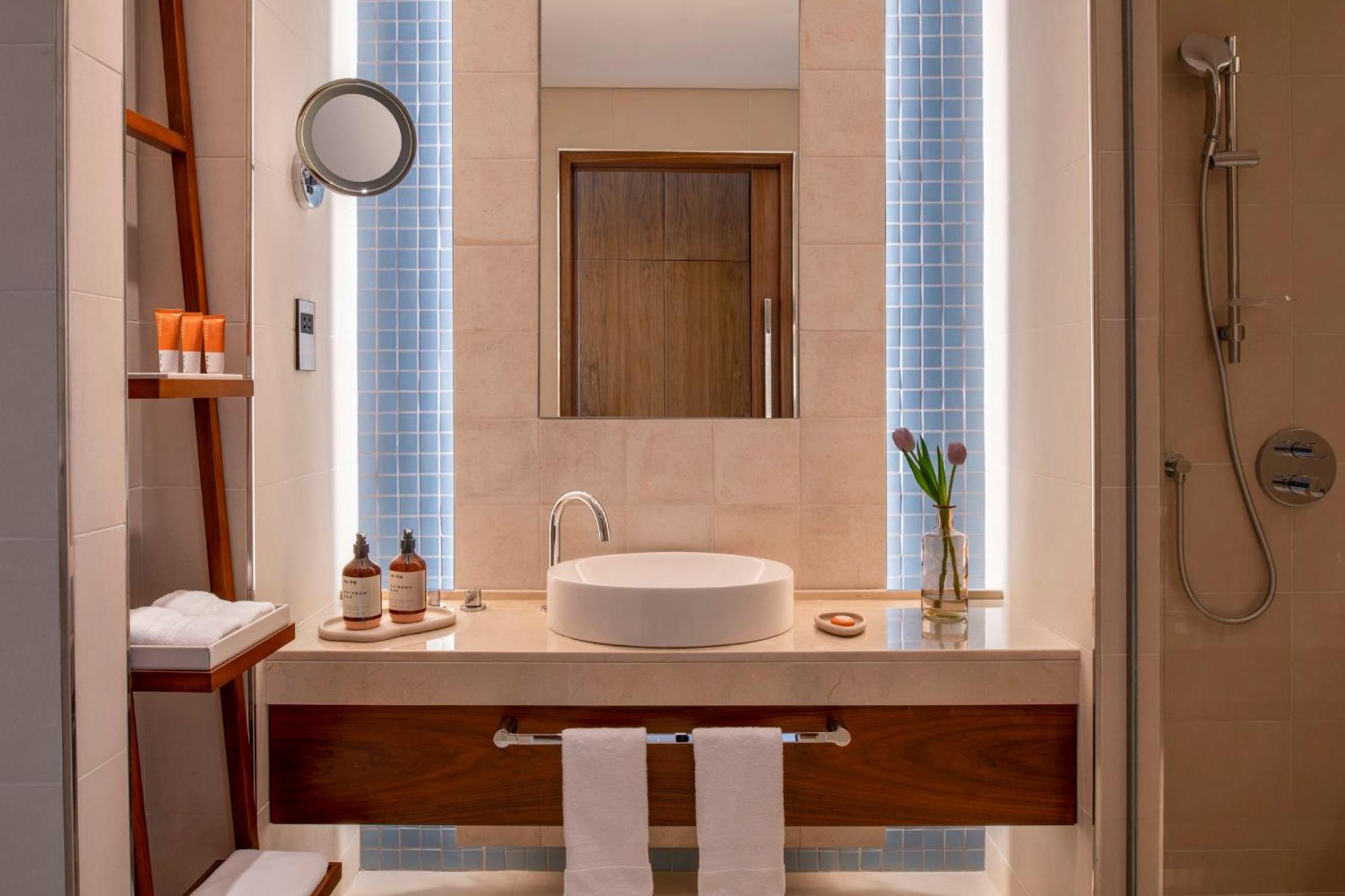 Abesq And Residences, An Ihg