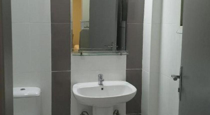 Hotel Sovereign - Marriage Certificate Required 2*