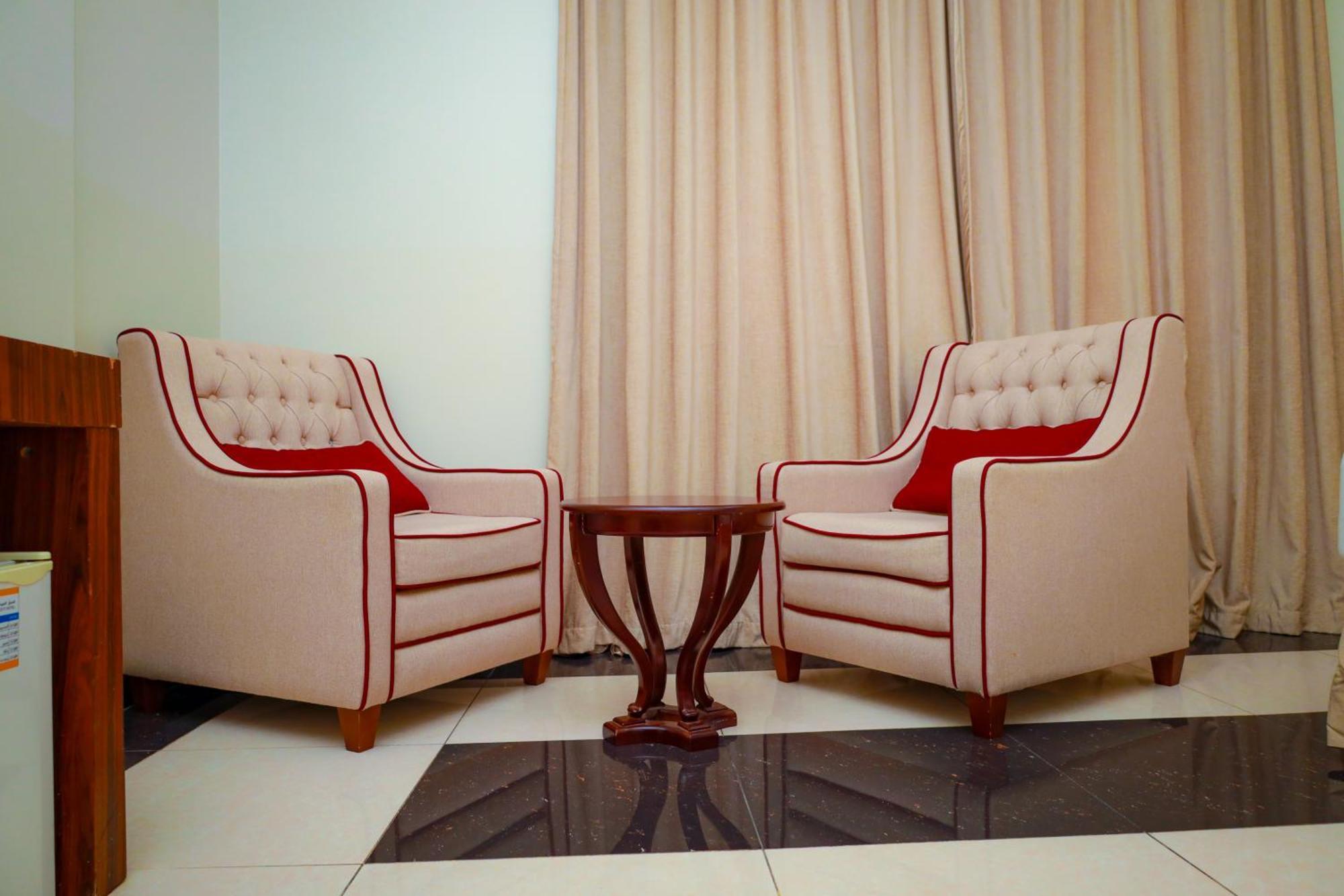 Hotel Dynasty 3*
