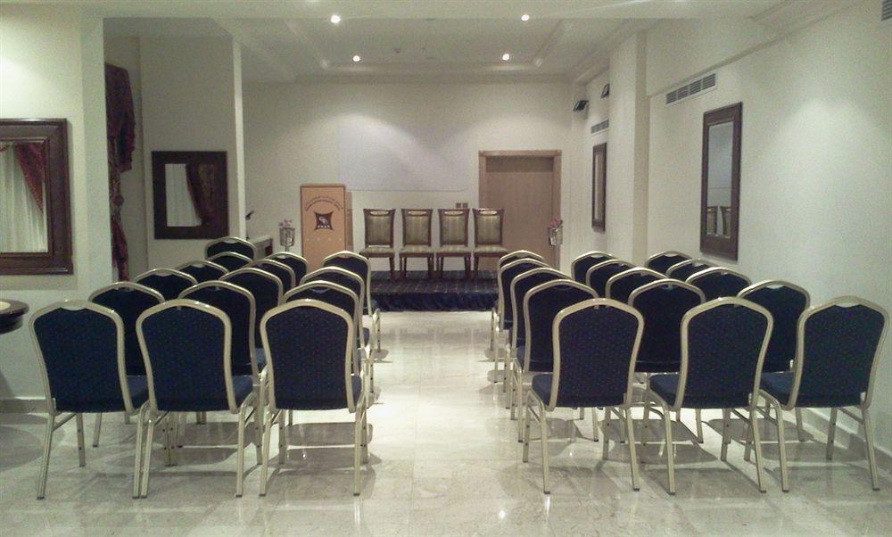 Cayam Hotel