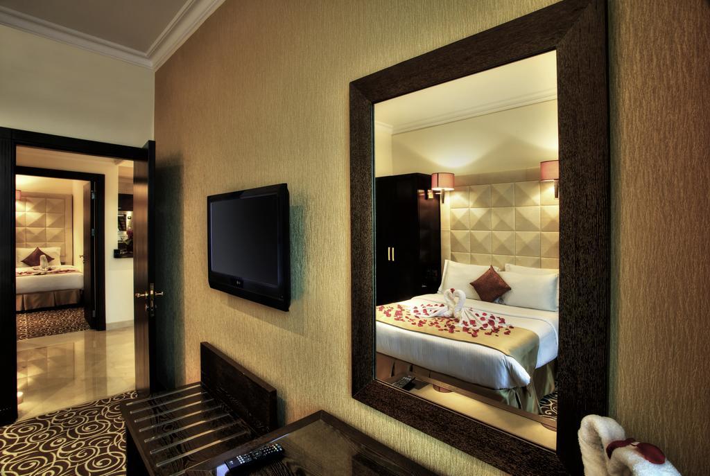 Mathema Premium Aparthotel 4*