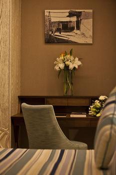 Bismillah Boutique - Souq Waqif Hotel Doha