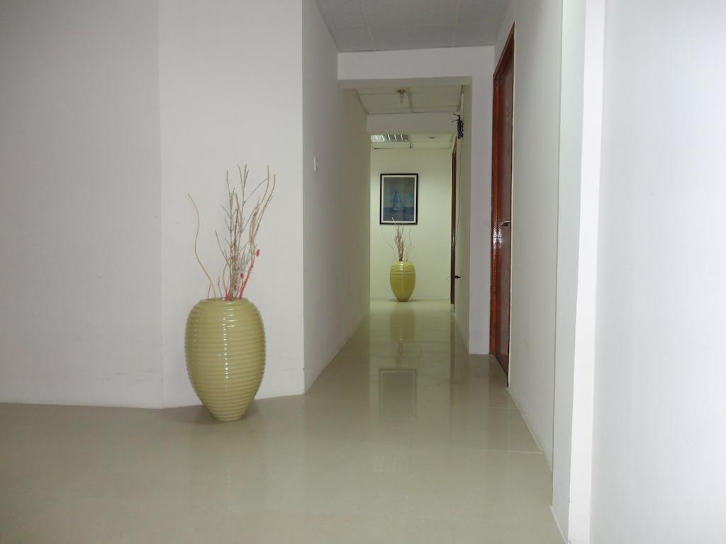Hotel Guest 2*