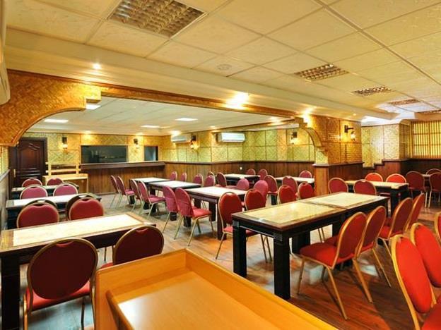 Crystal Palace 3*