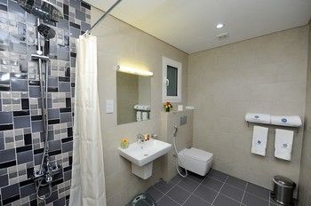 Sapphire Park &