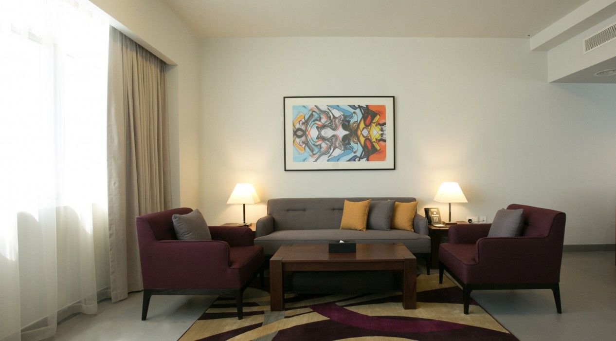 The Curve Aparthotel 4*