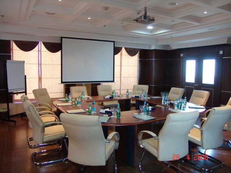 Retaj Al Rayyan Hotel 4*