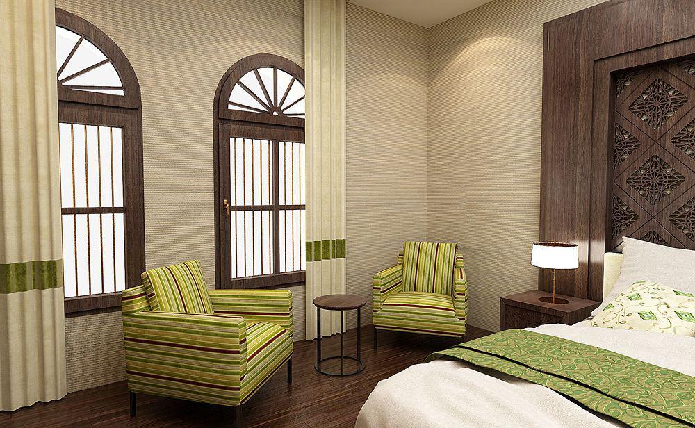 Al Jomrok Souq Waqif Boutique