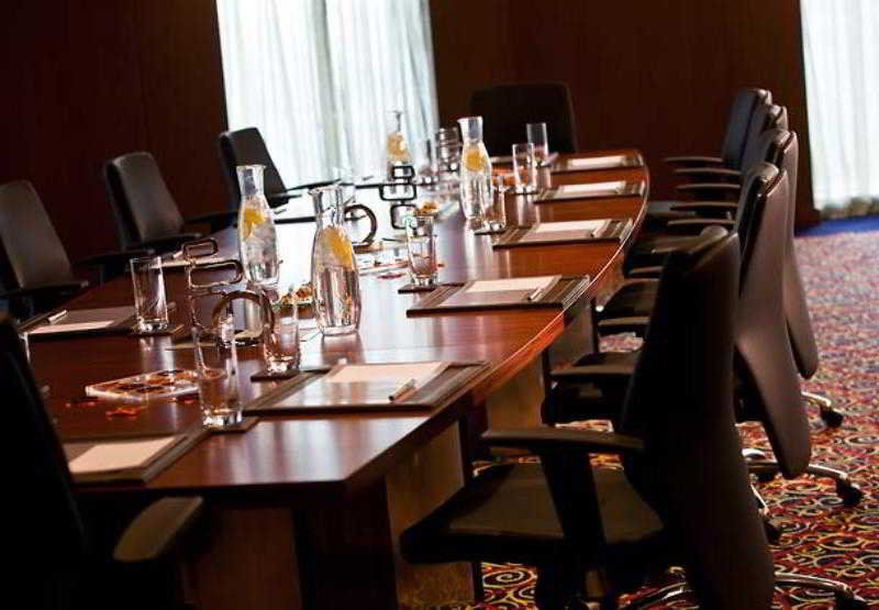 Courtyard By Marriott Center Hotel 4*