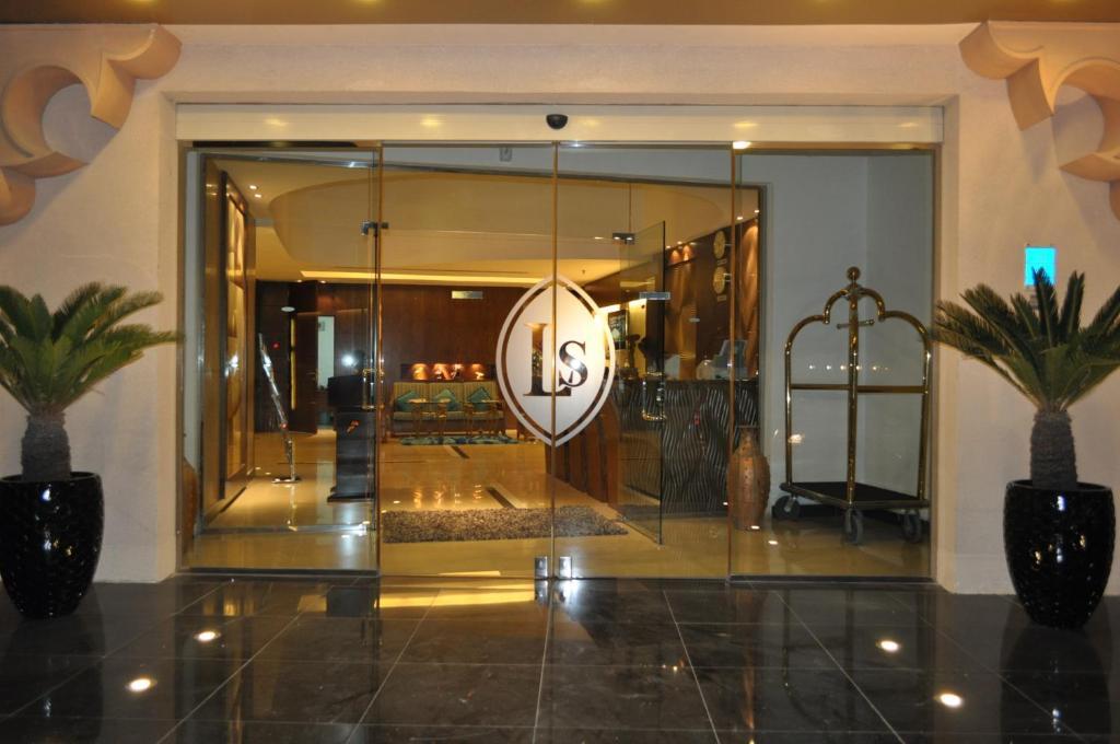 Liberty 3*