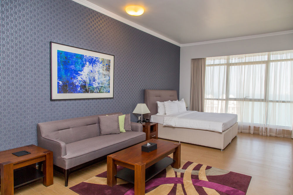 Aparthotel The Curve 4*