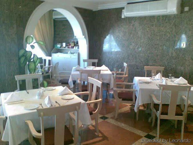 Al Nakheel Hotel