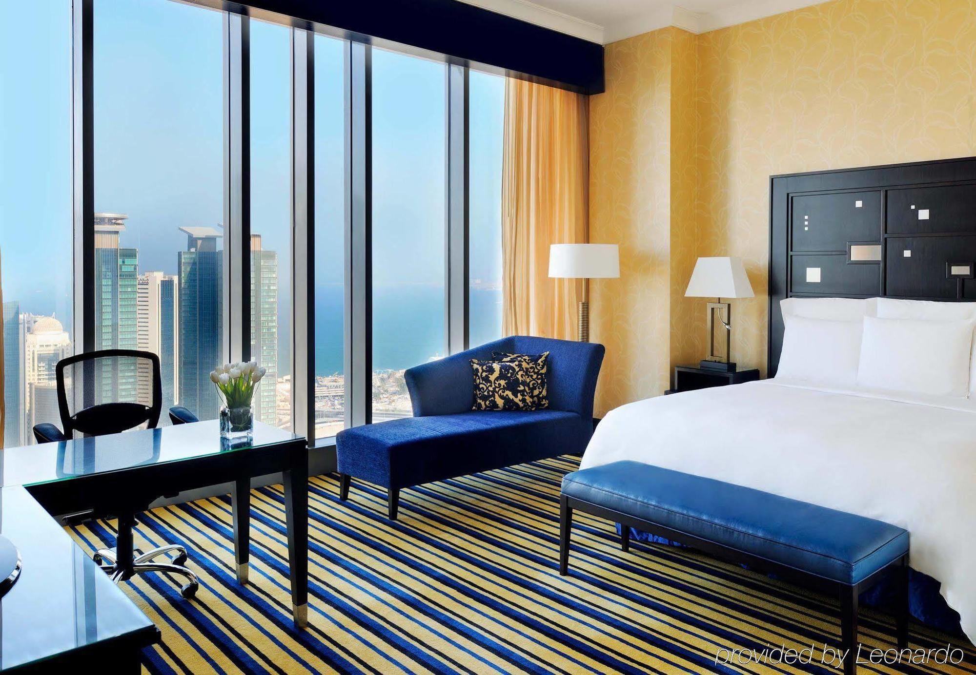 Hotel Marriott Executive Center 4*