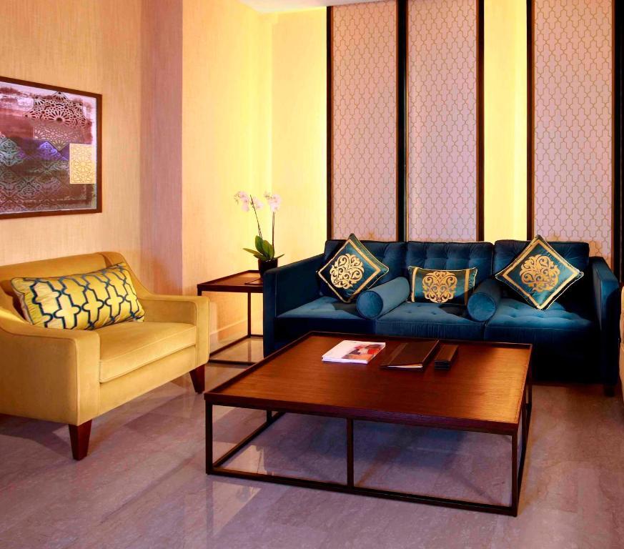 Al Mirqab - Souq Waqif Boutique - Swbh