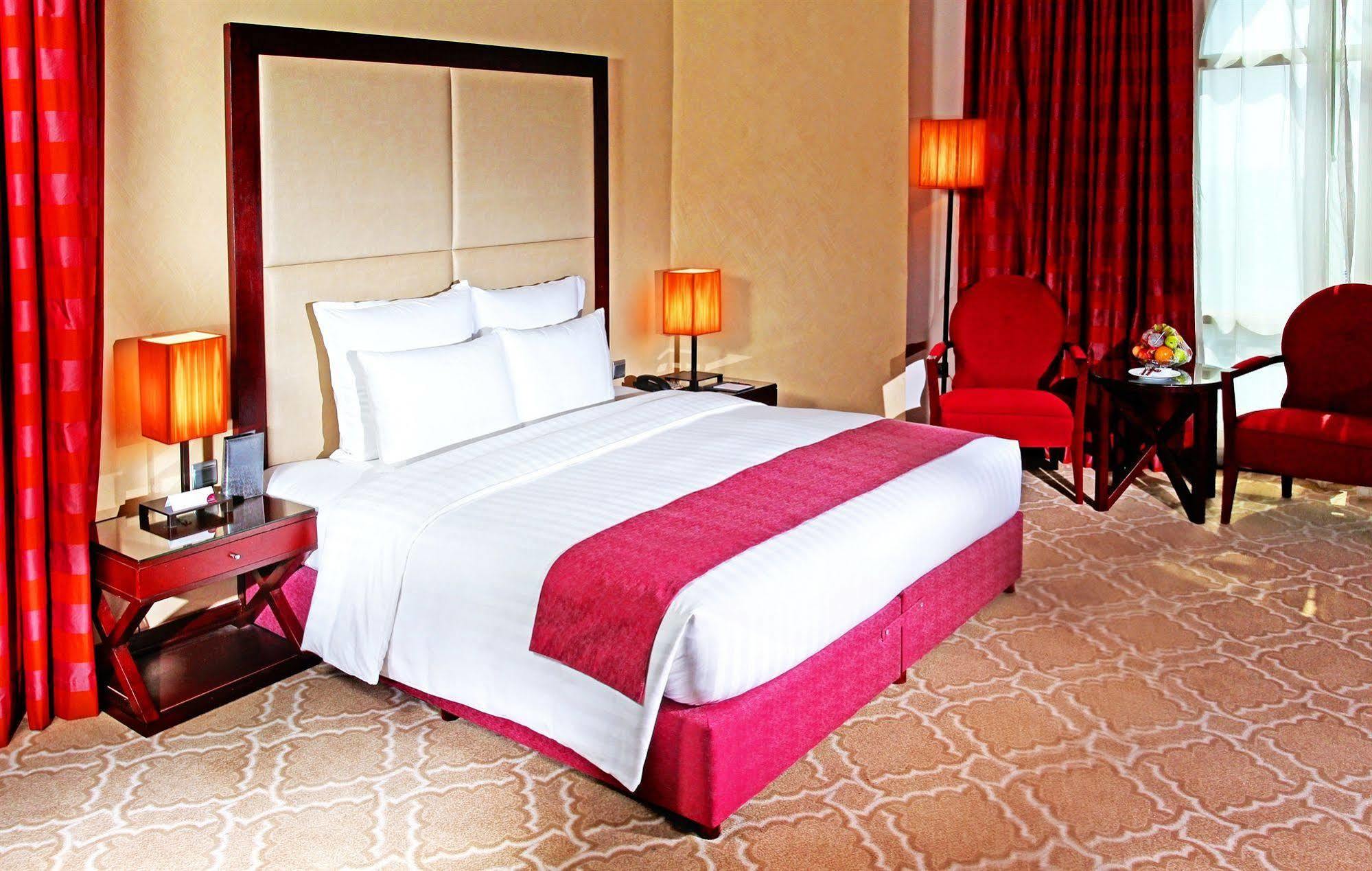 Hotel Grand Regal