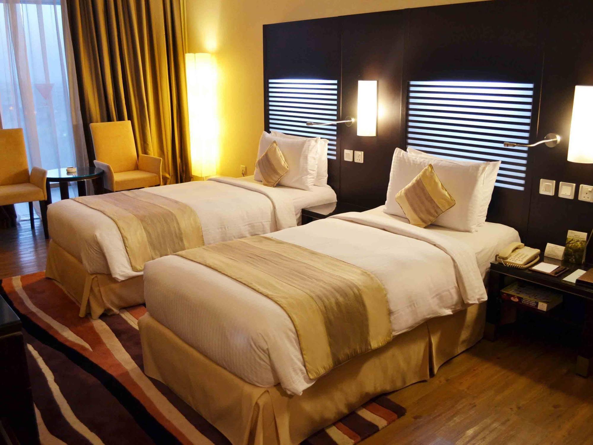 & Centre Aparthotel
