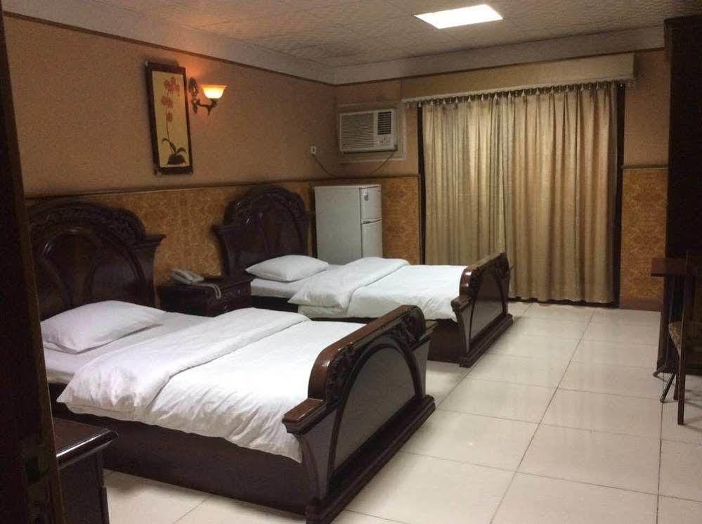 Dana Hotel 2*