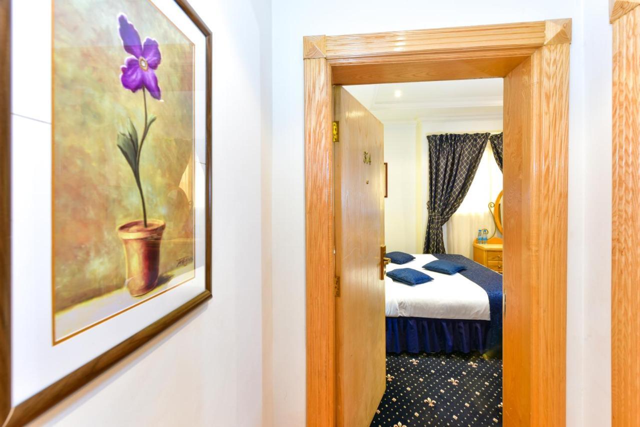 Cayam Hotel 3*