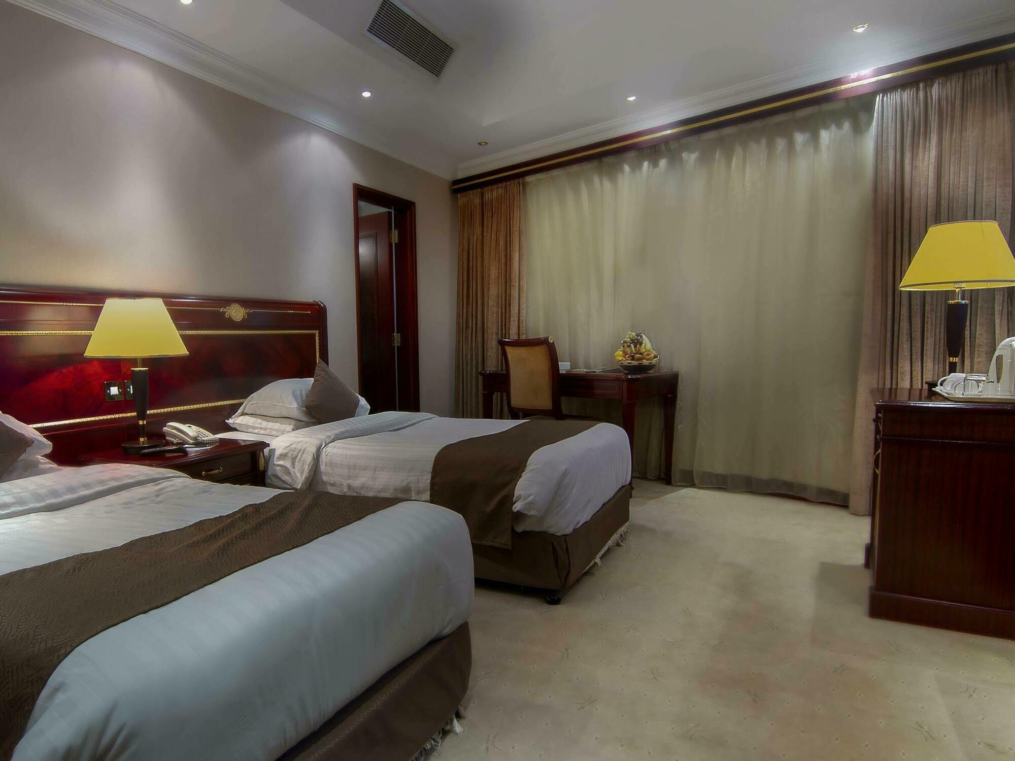 Chairmen Hotel