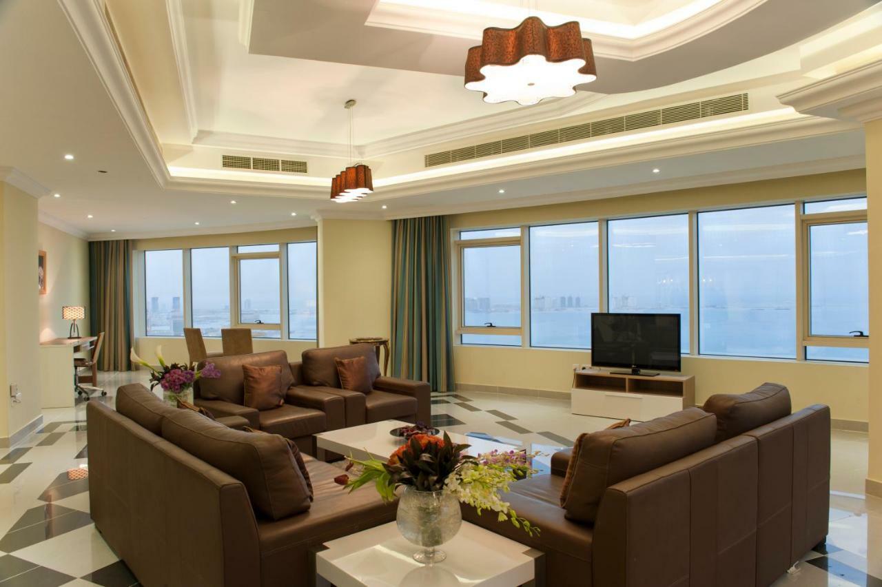 Magnum & Suites Westbay Khách sạn 5*