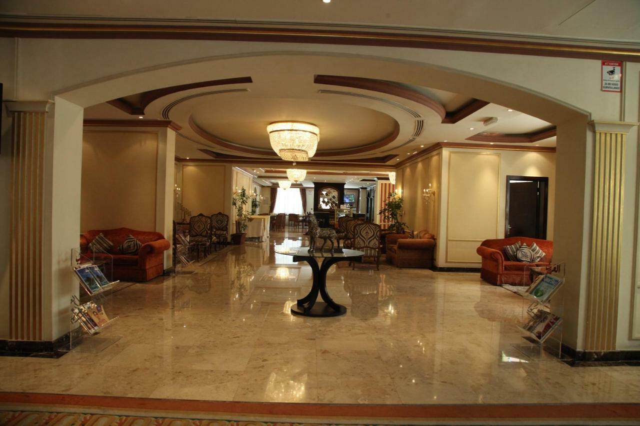 Khách sạn Magnum & Suites Westbay 5*