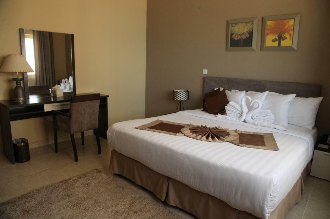 Magnum & Suites Westbay