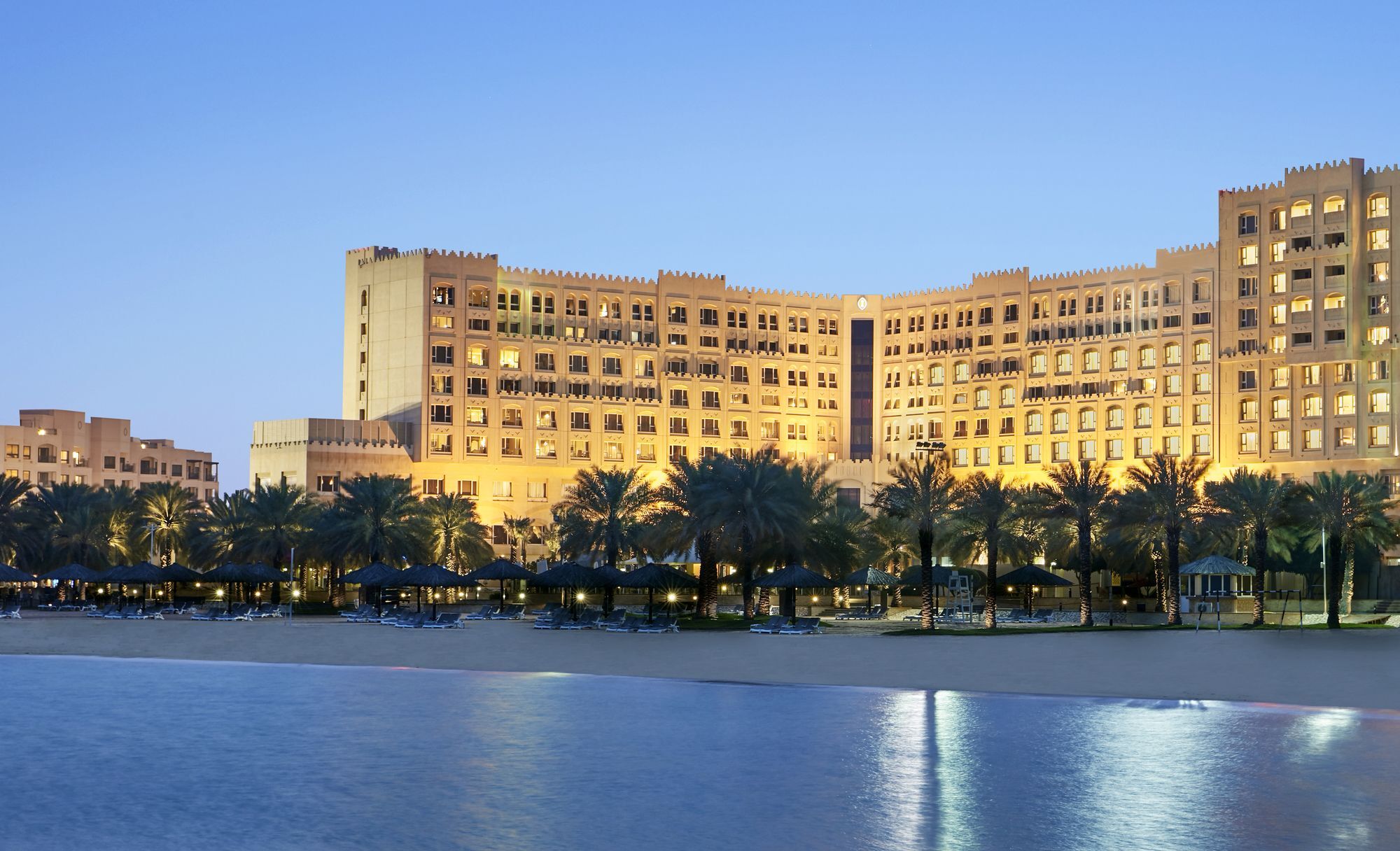 Khách sạn Intercontinental Residences 5*