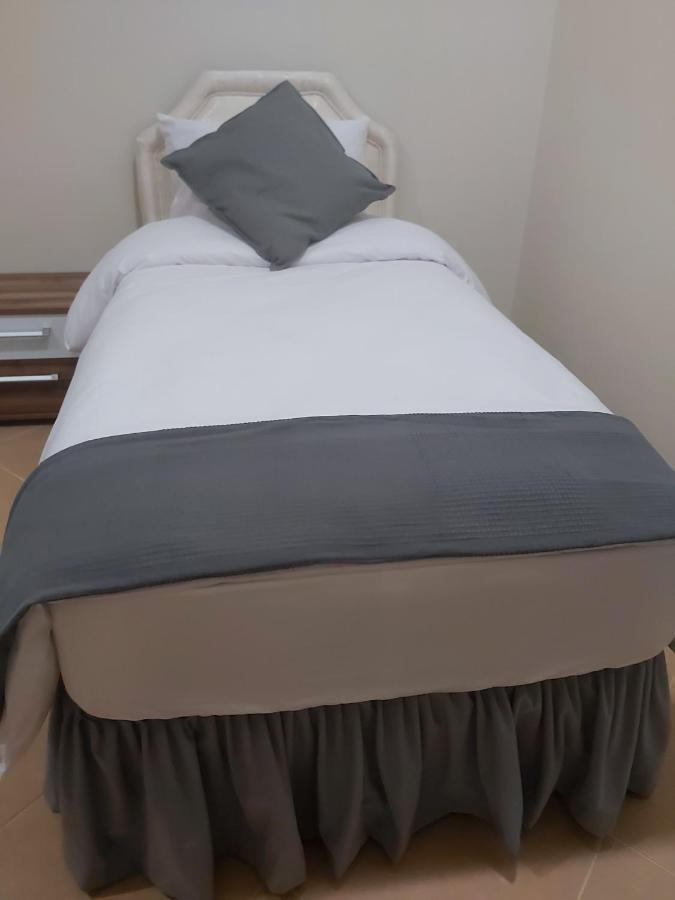 Emerald Suites Apartment *