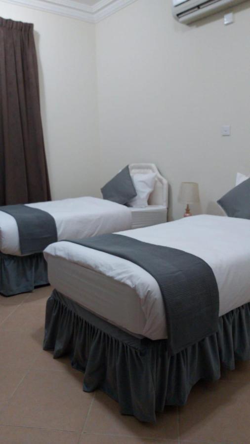 Emerald Suites *