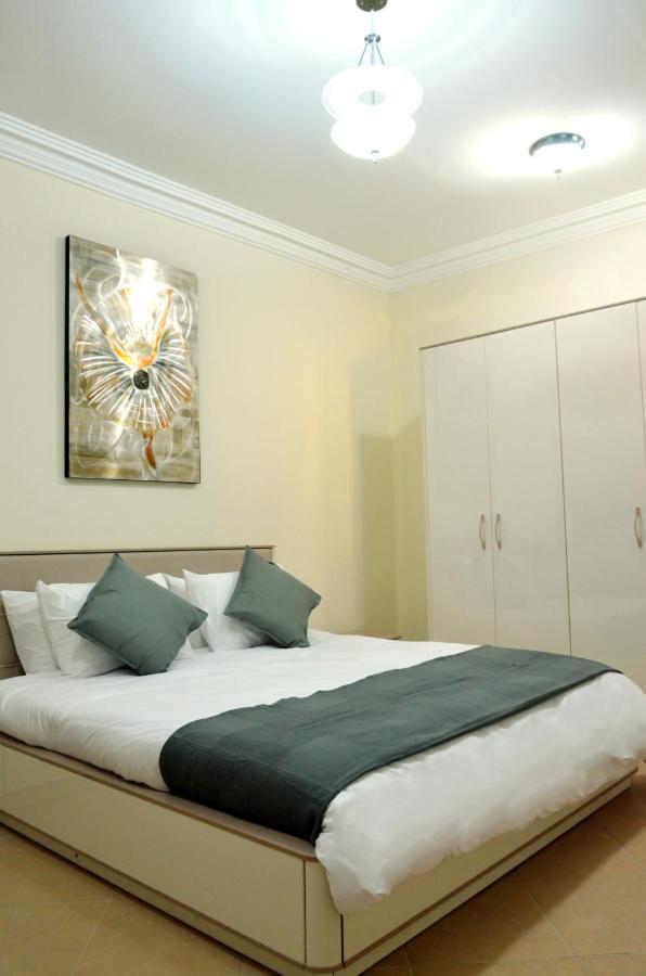 Apartment Emerald Suites