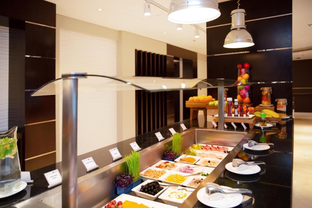 Hotel Premier Airport 3*