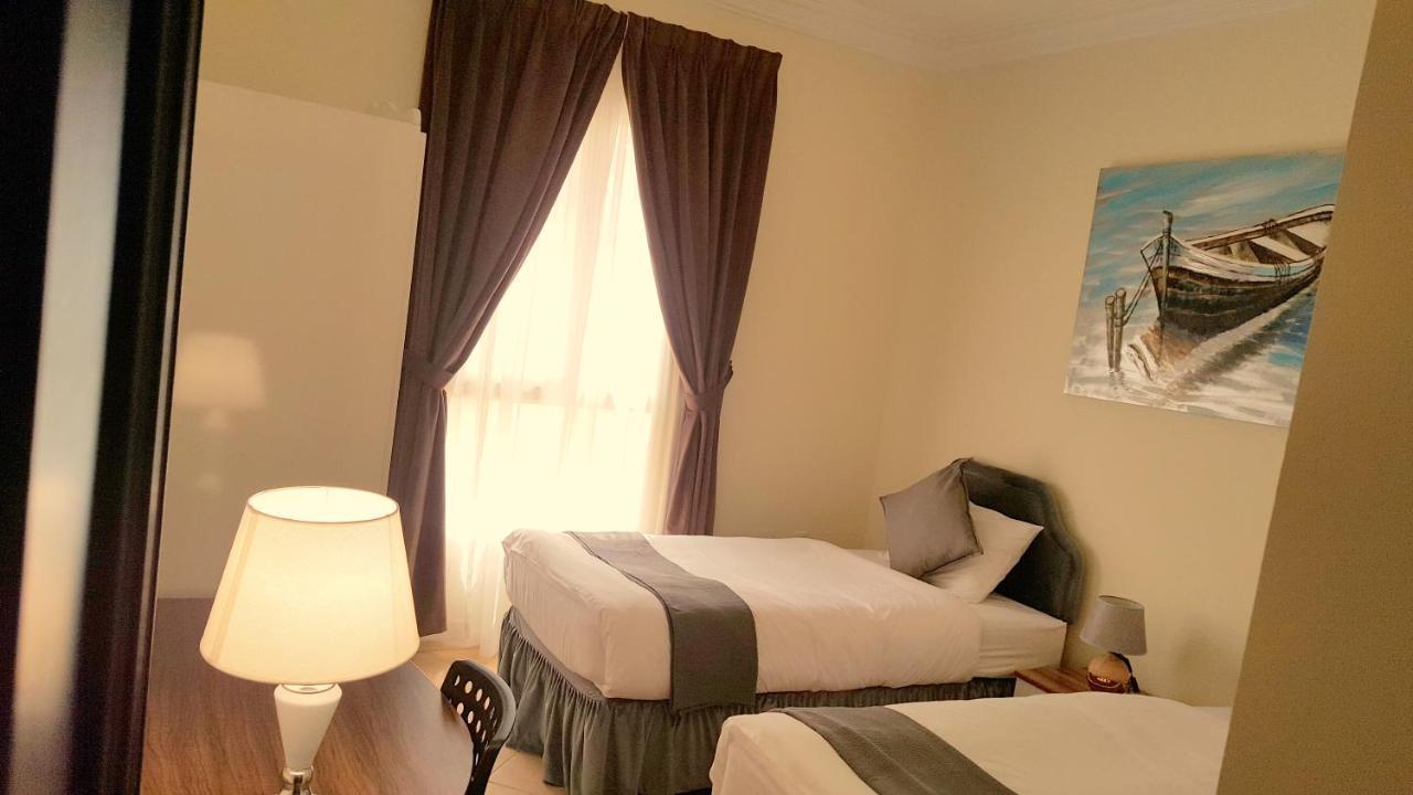 Emerald Suites