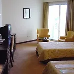 Oasis Hotel & Beach Club