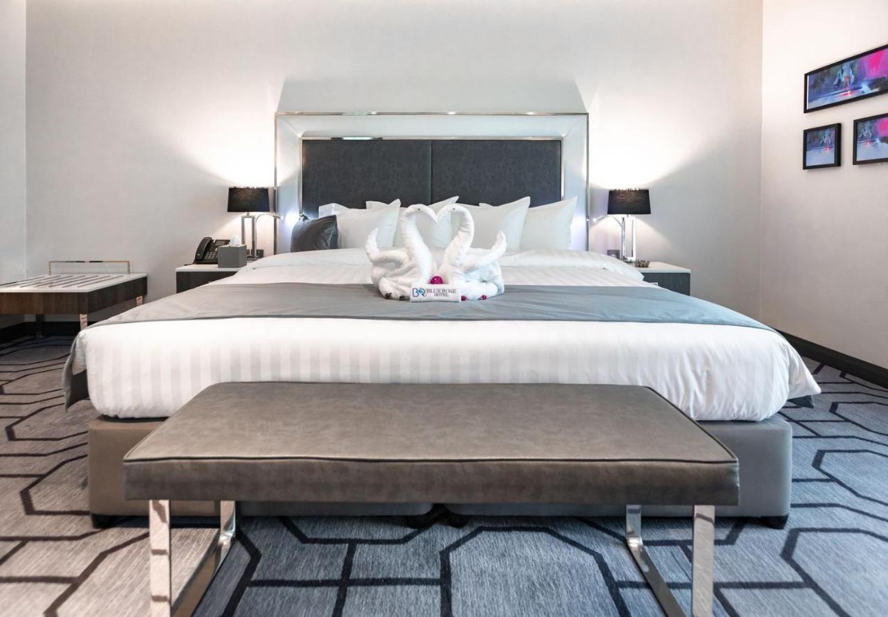 Blue Rose Khách sạn 4*