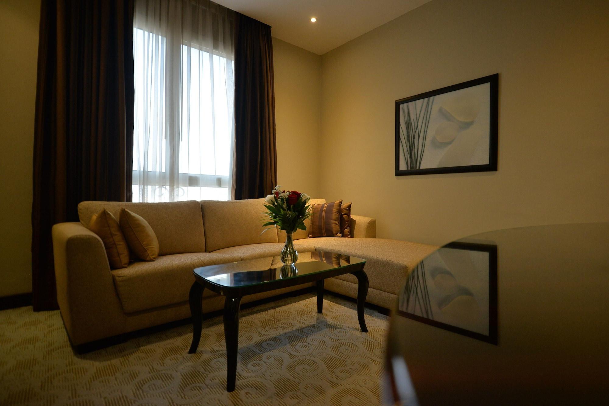 Premium Strato Hotel 4*