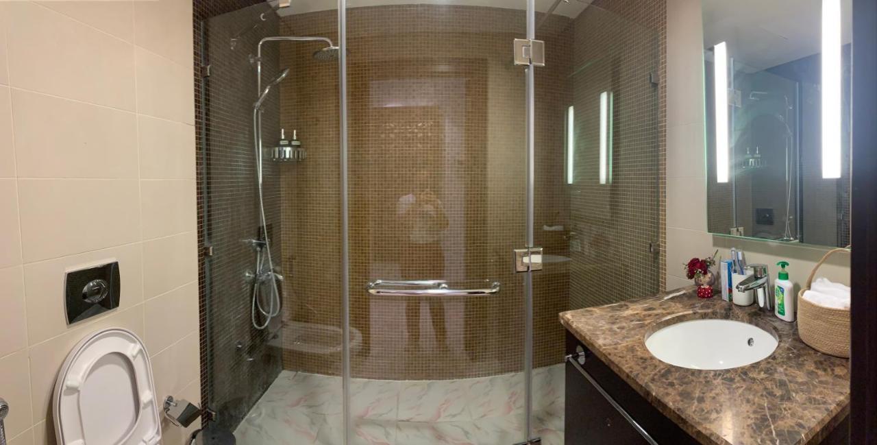 Luxury Furnished Studio In Pearl With Swimming Pool And Gym Doha