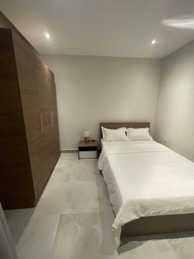 Dom West Bay Hotel *