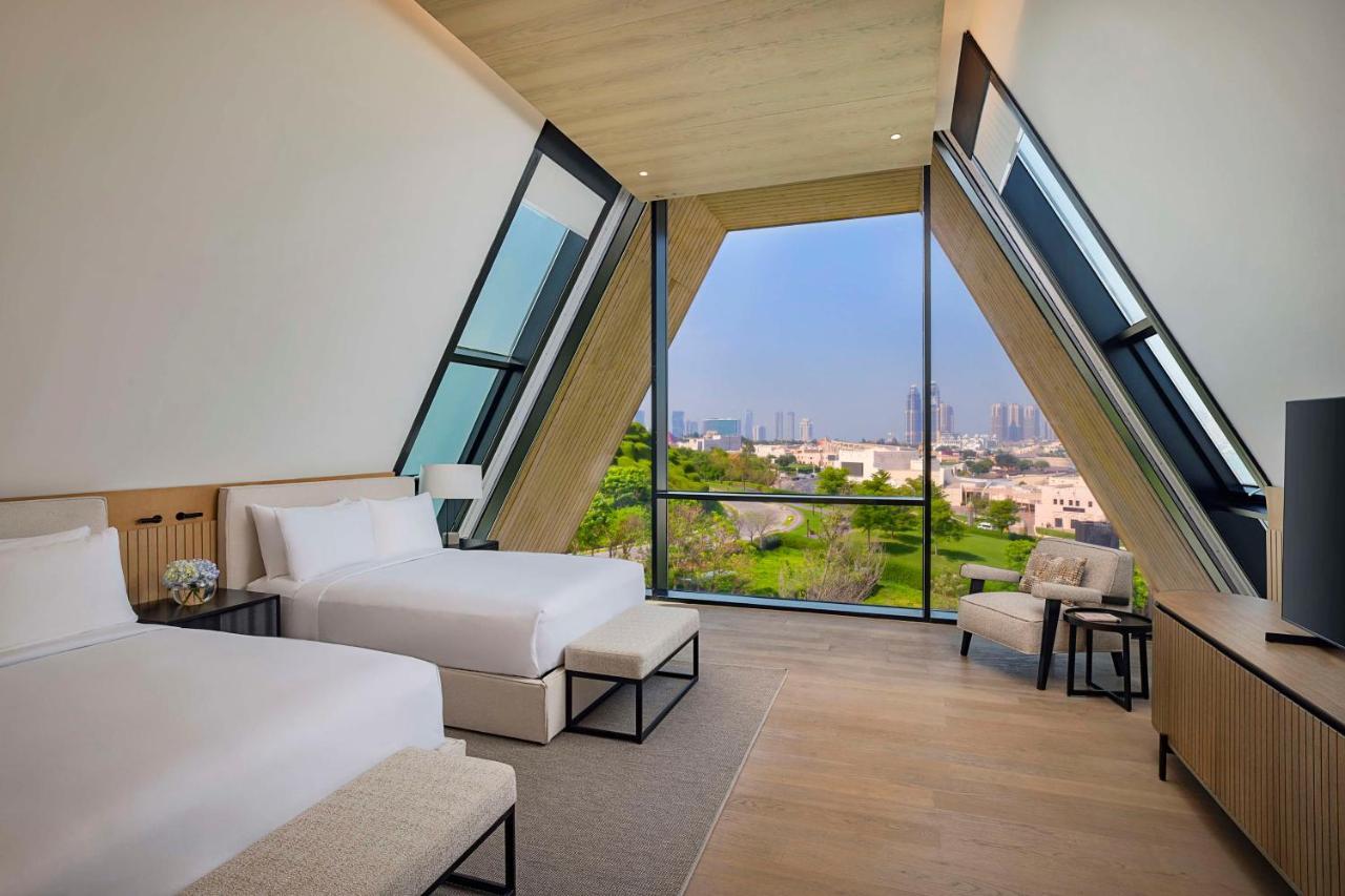 Katara Hills Doha, Lxr & Khách sạn 5*