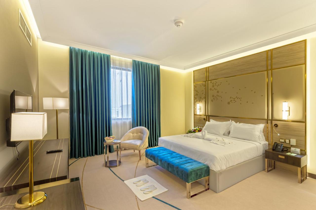 Khách sạn Park 4*