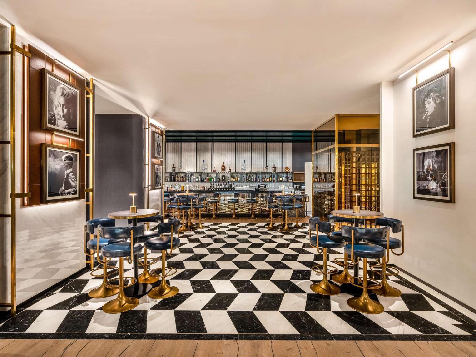 Rixos Gulf Khách sạn