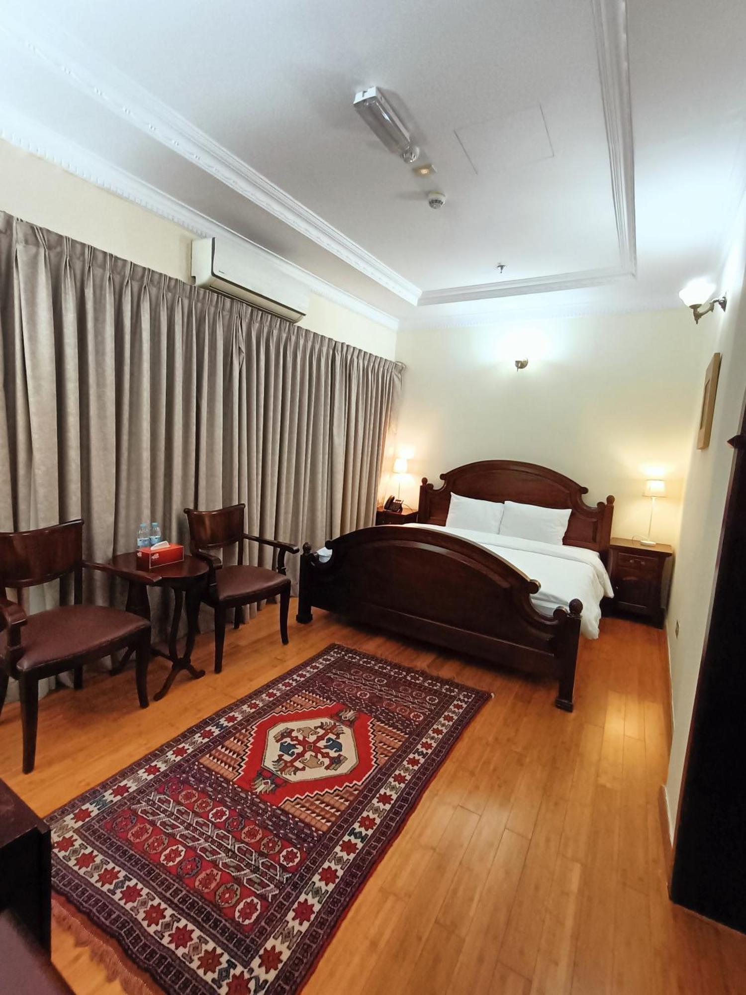 Al Khariss Hotel 2*